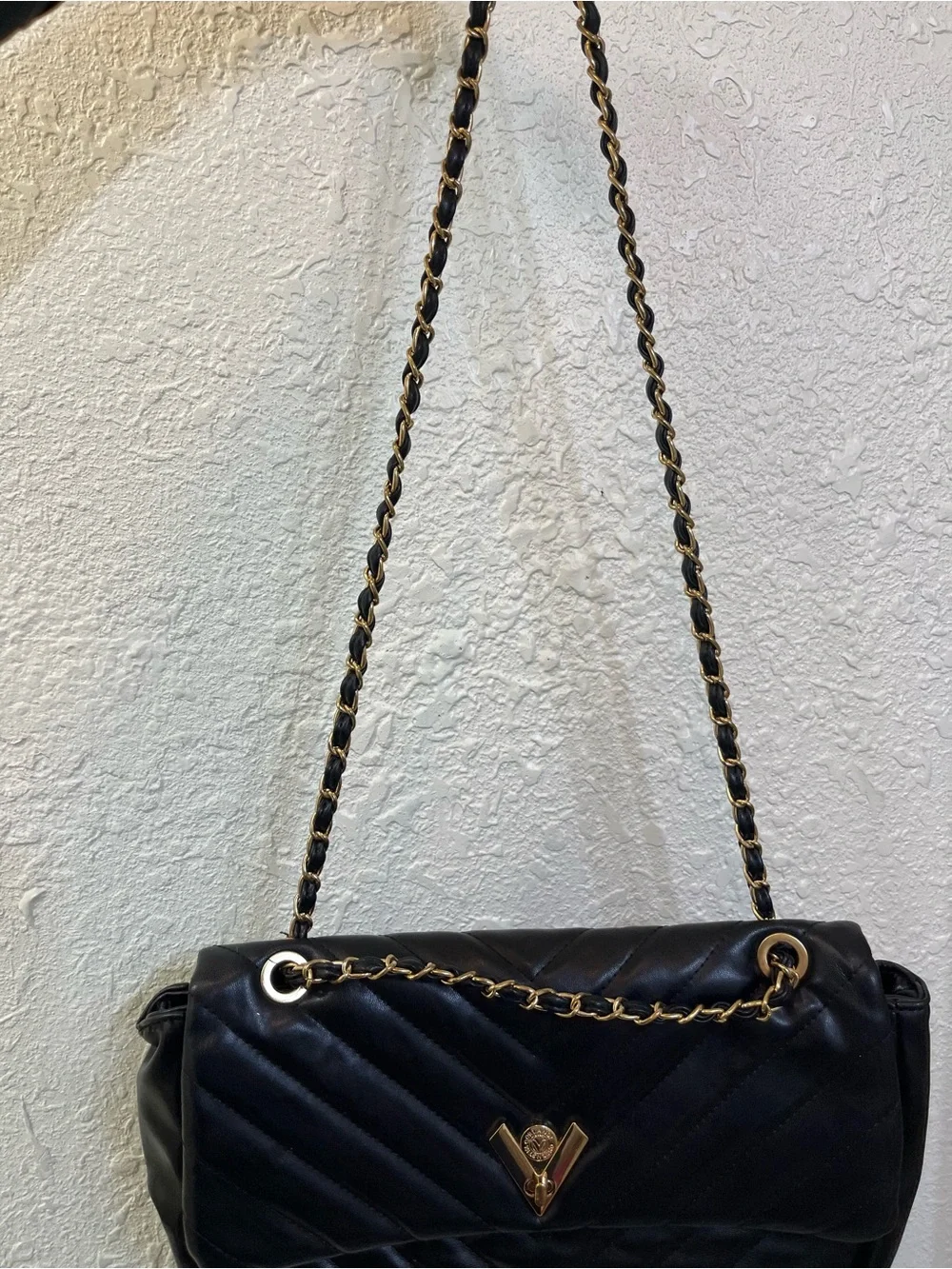 Valentino by Mario Valentino Quilted Shoulder Bag 🖤✨